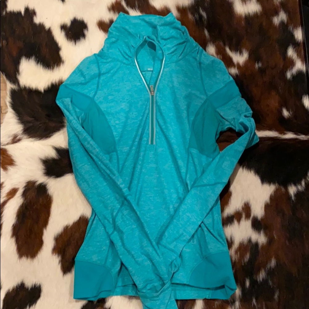 Lululemon size 6 1/4 zip